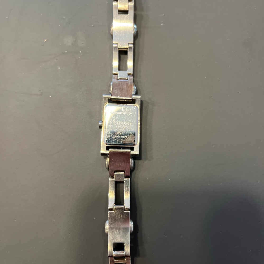 Guess watch - Picture 3 of 5